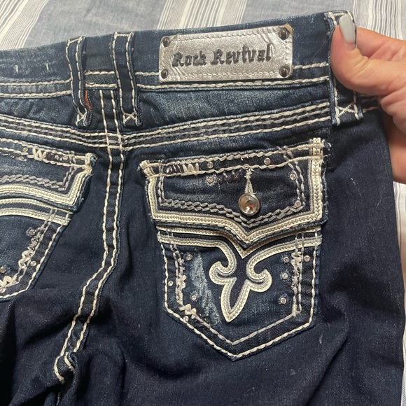 Detailed Rhinestone Jean from Buckle! - Picture 2 of 6